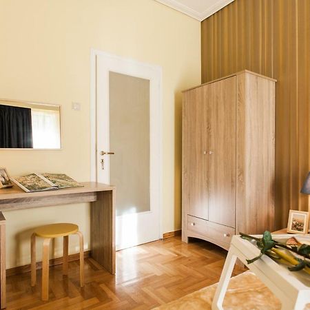 Private Central View Rooms In Apartment Near To Acropolis Metro Station Athens Ngoại thất bức ảnh
