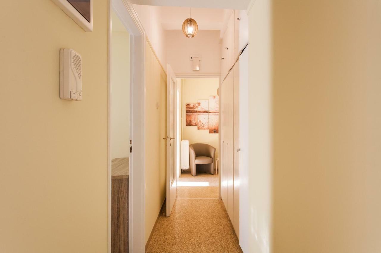 Private Central View Rooms In Apartment Near To Acropolis Metro Station Athens Ngoại thất bức ảnh