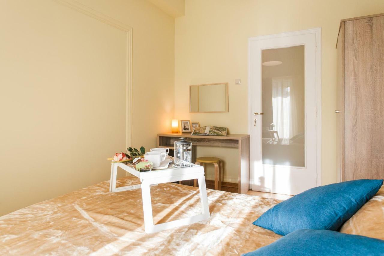 Private Central View Rooms In Apartment Near To Acropolis Metro Station Athens Ngoại thất bức ảnh