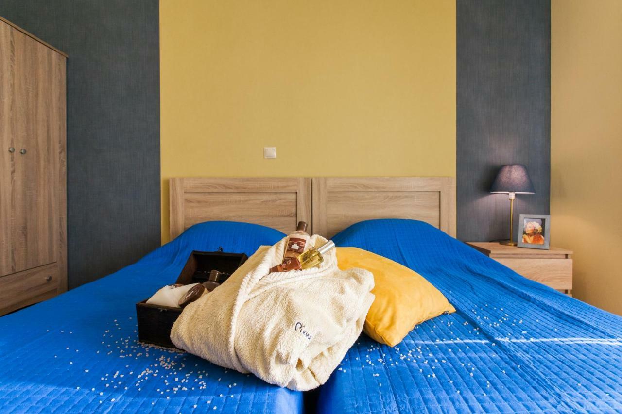 Private Central View Rooms In Apartment Near To Acropolis Metro Station Athens Ngoại thất bức ảnh
