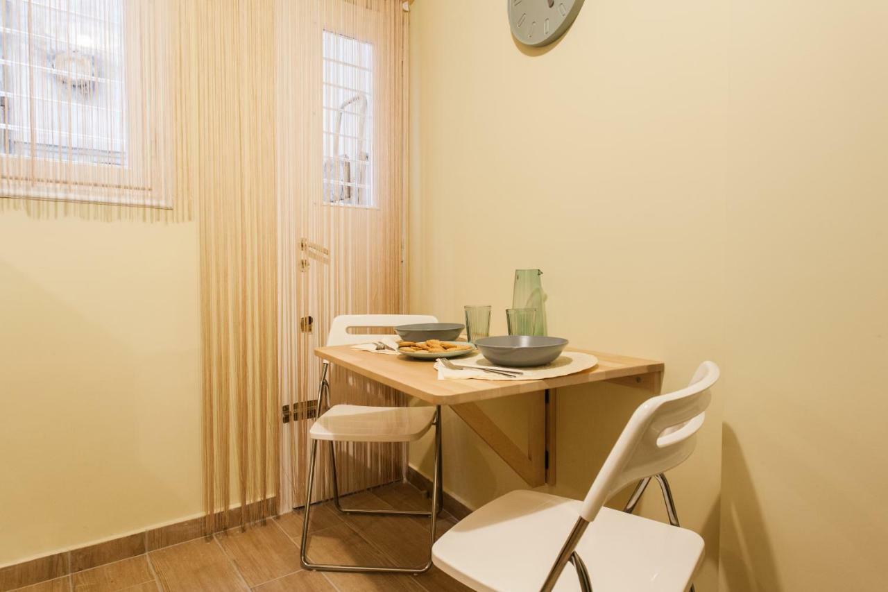 Private Central View Rooms In Apartment Near To Acropolis Metro Station Athens Ngoại thất bức ảnh