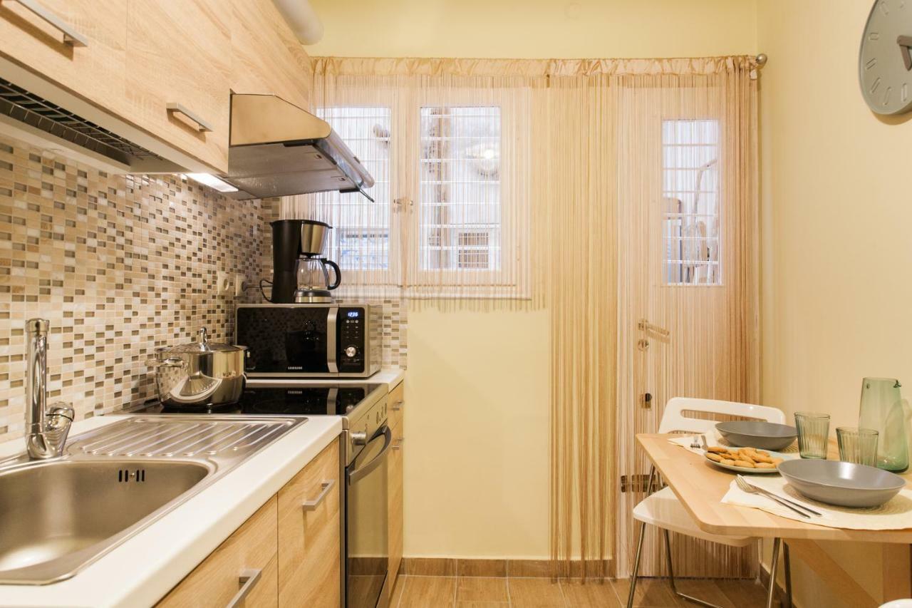 Private Central View Rooms In Apartment Near To Acropolis Metro Station Athens Ngoại thất bức ảnh